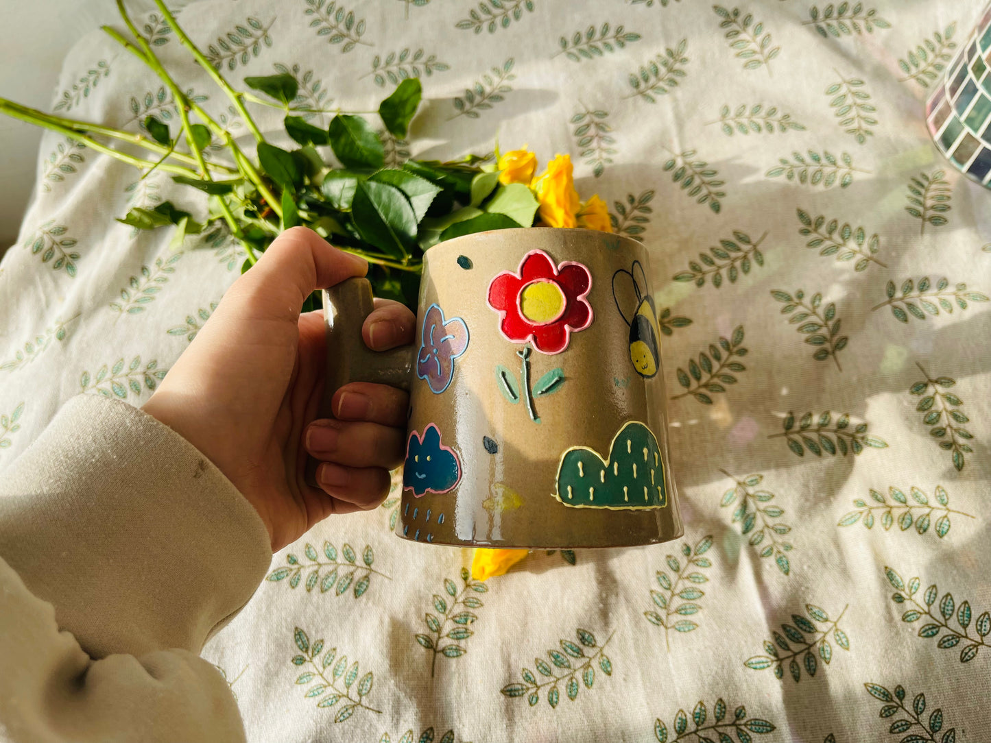 Handmade Ceramic Coffe Mug – Personalized Floral and Bee Design with T-Handle