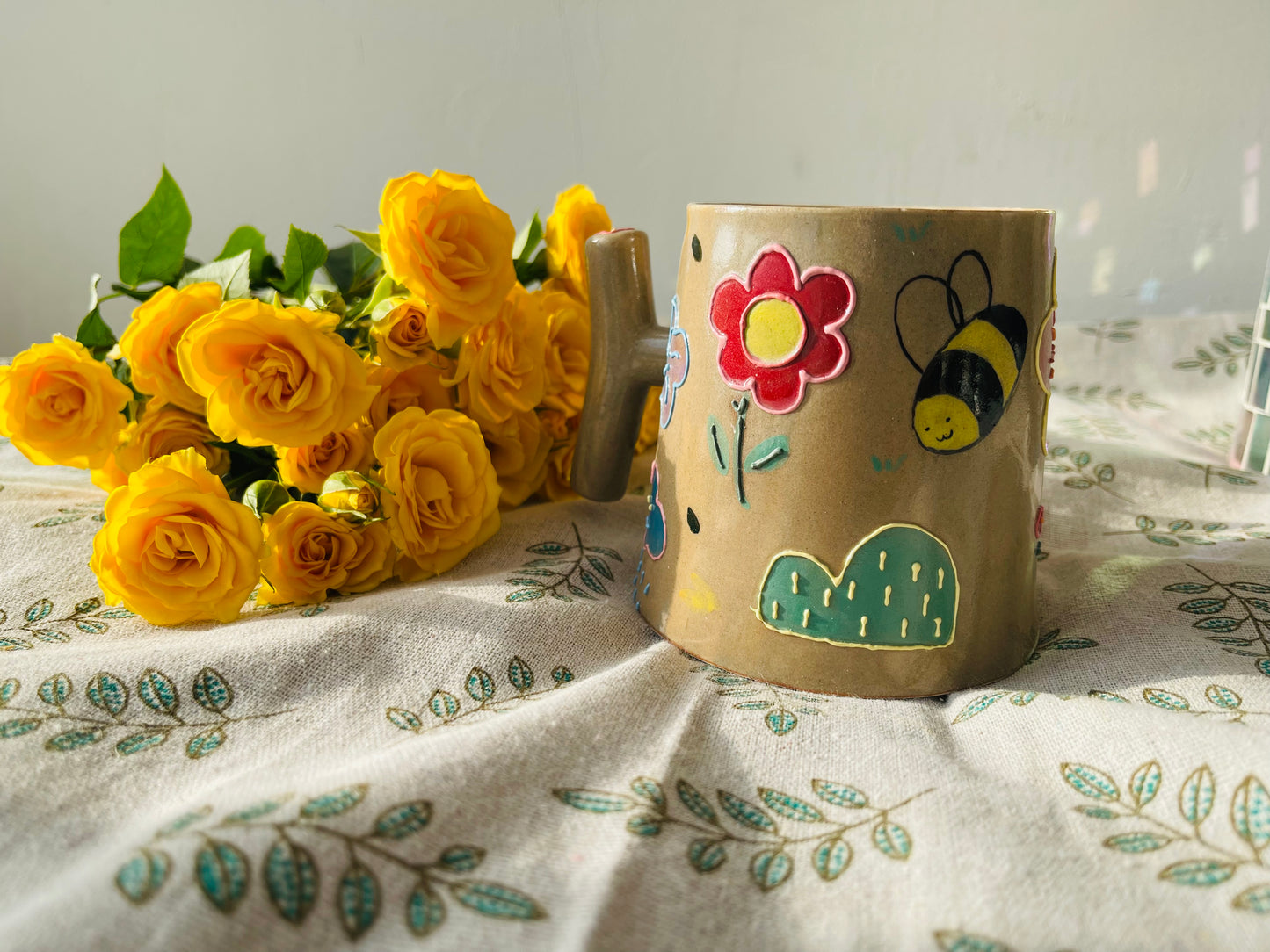 Handmade Ceramic Coffe Mug – Personalized Floral and Bee Design with T-Handle