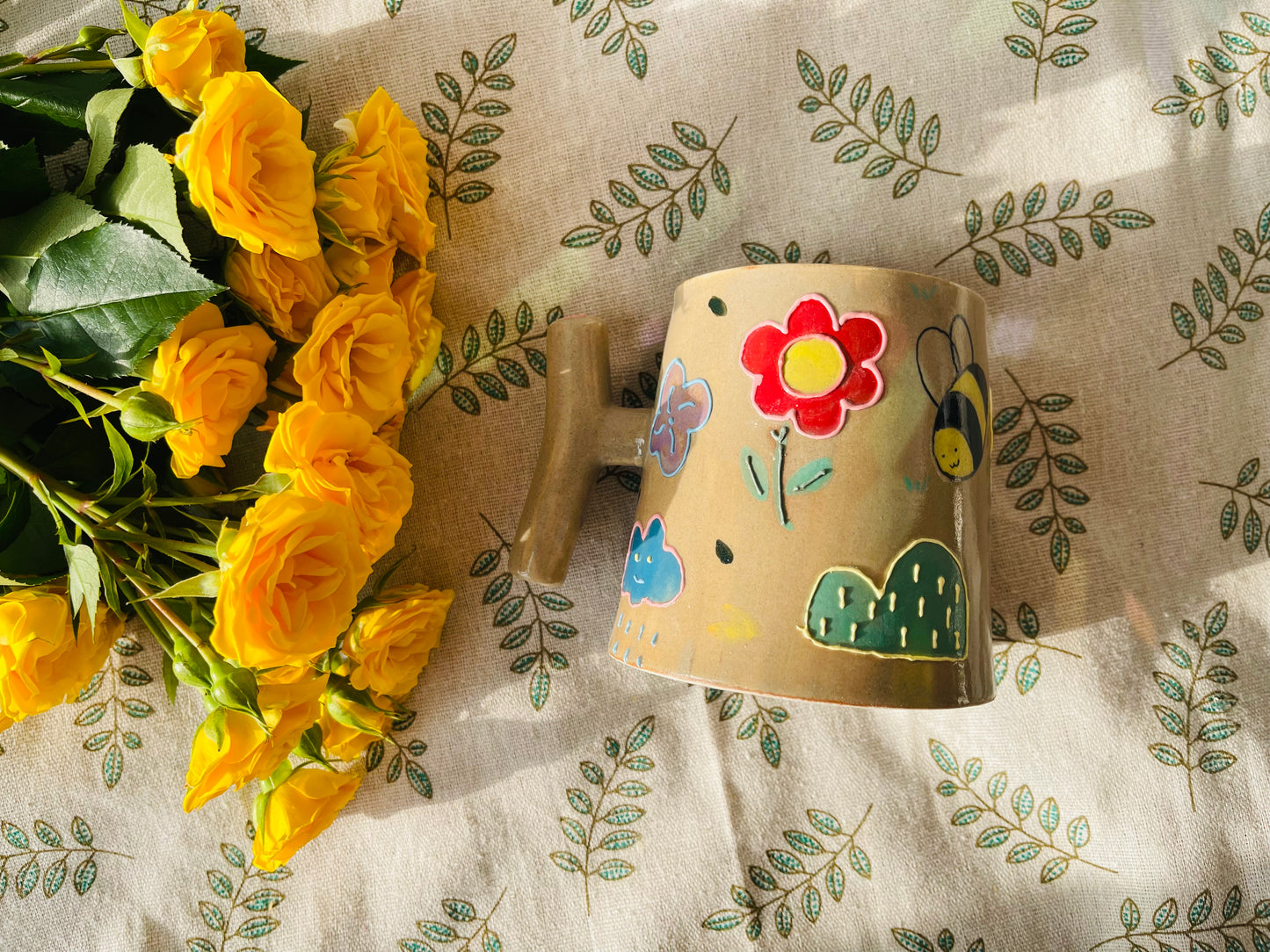 Handmade Ceramic Coffe Mug – Personalized Floral and Bee Design with T-Handle
