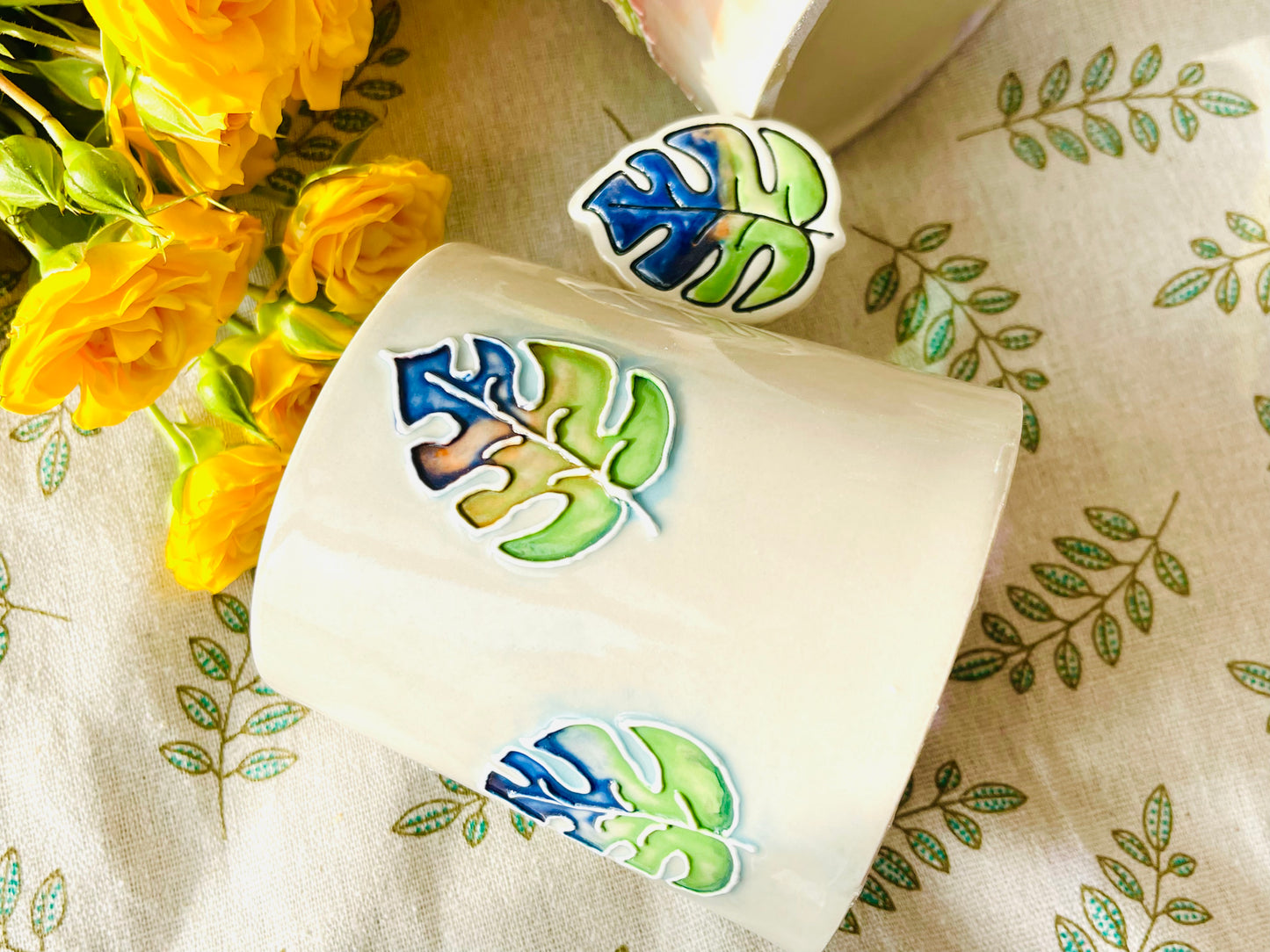 Handcrafted Ceramic Coffee Mug – Cactus & Leaf Handle Design with Crackle Glaze