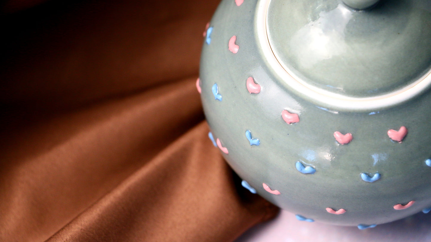 Handmade Round 3D Heart Ceramic Pet Urn, Custom Pottery Keepsake Urn For Ashes