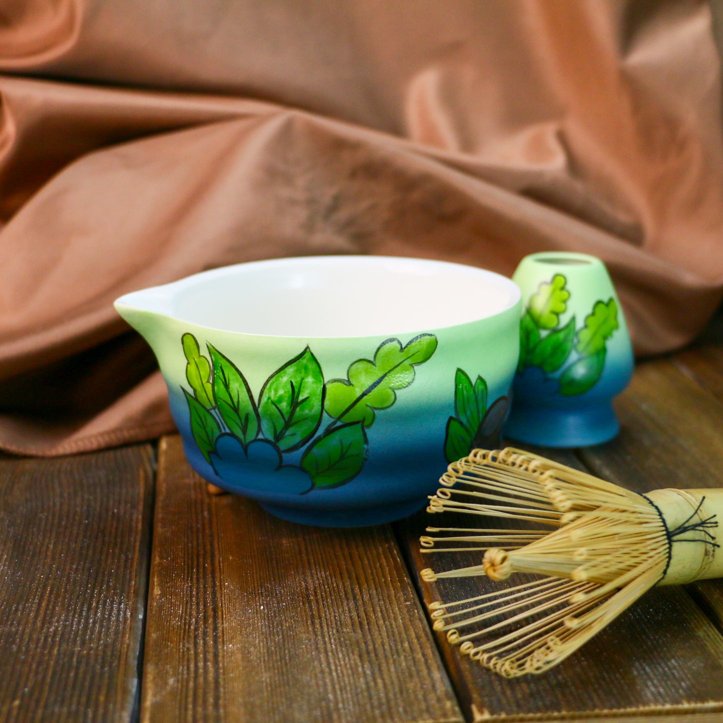 Nature-Inspired Pottery Matcha Bowl – Handmade Gradient Glaze Tea Bowl with Leaf Pattern