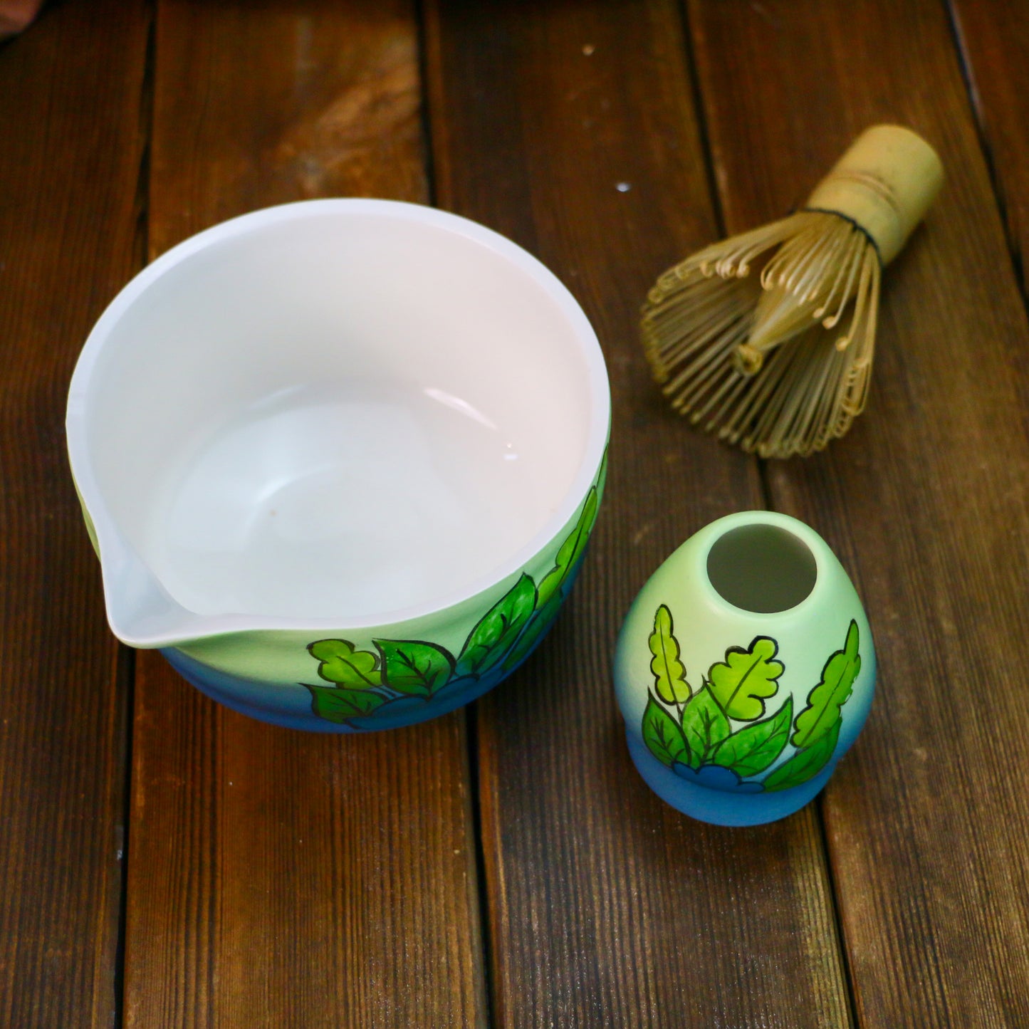 Nature-Inspired Pottery Matcha Bowl – Handmade Gradient Glaze Tea Bowl with Leaf Pattern