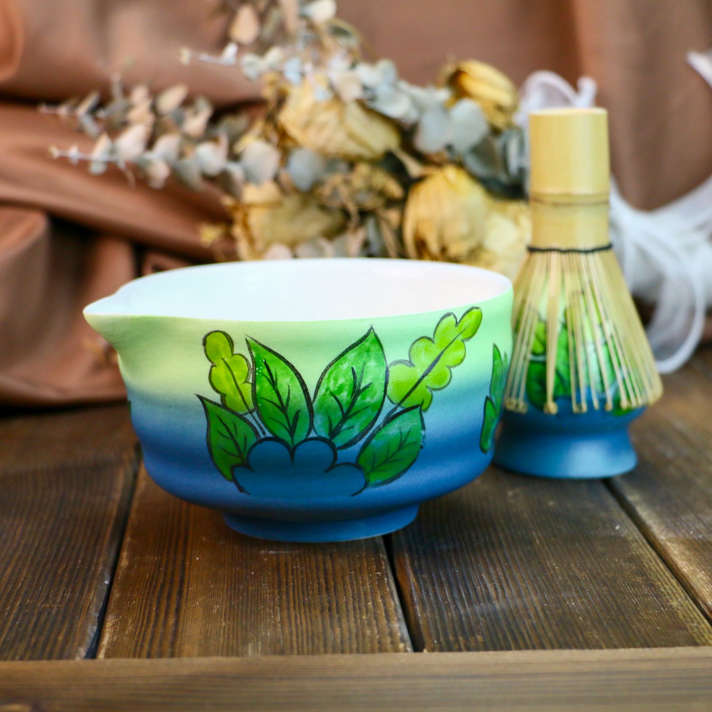 Nature-Inspired Pottery Matcha Bowl – Handmade Gradient Glaze Tea Bowl with Leaf Pattern