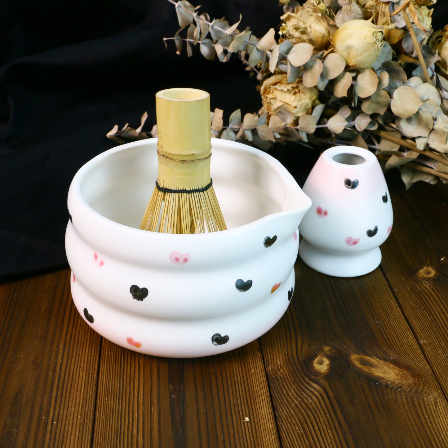 Handmade Ceramic Matcha Bowl – Wavy Ceramic Tea Bowl with Elegant Heart Details