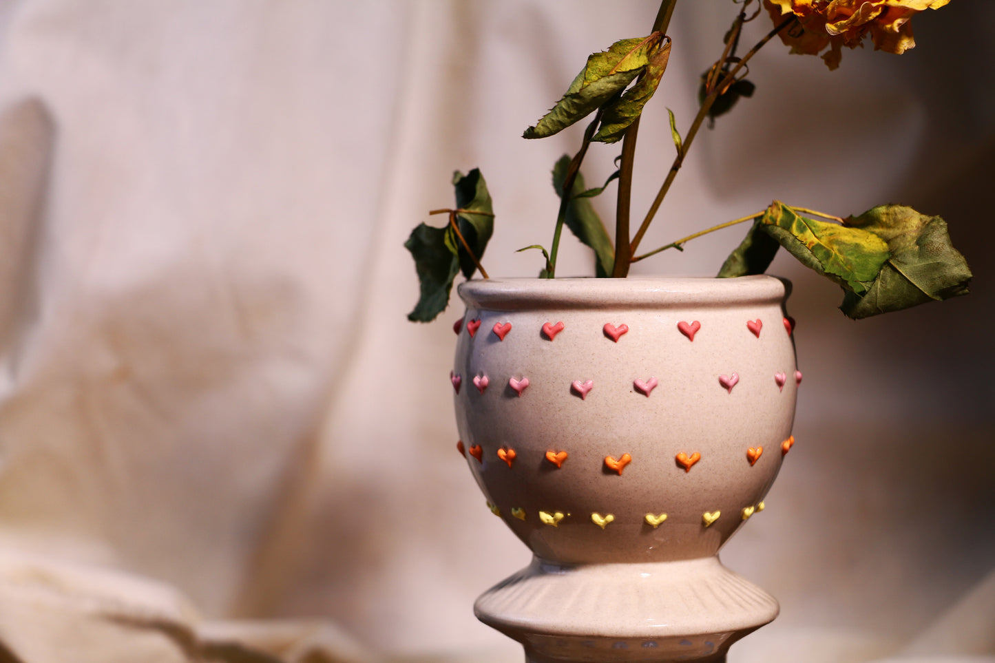 Handmade 3D Heart Vase – Elegant Ceramic Flower Planter for Home Decor