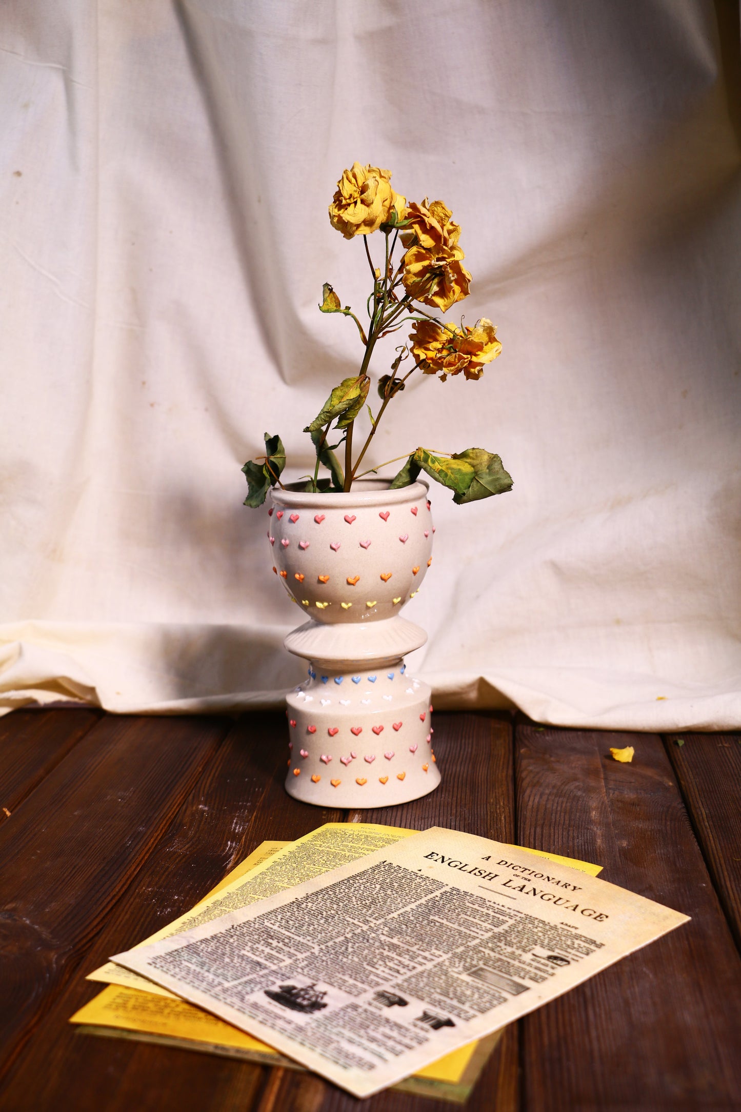 Handmade 3D Heart Vase – Elegant Ceramic Flower Planter for Home Decor