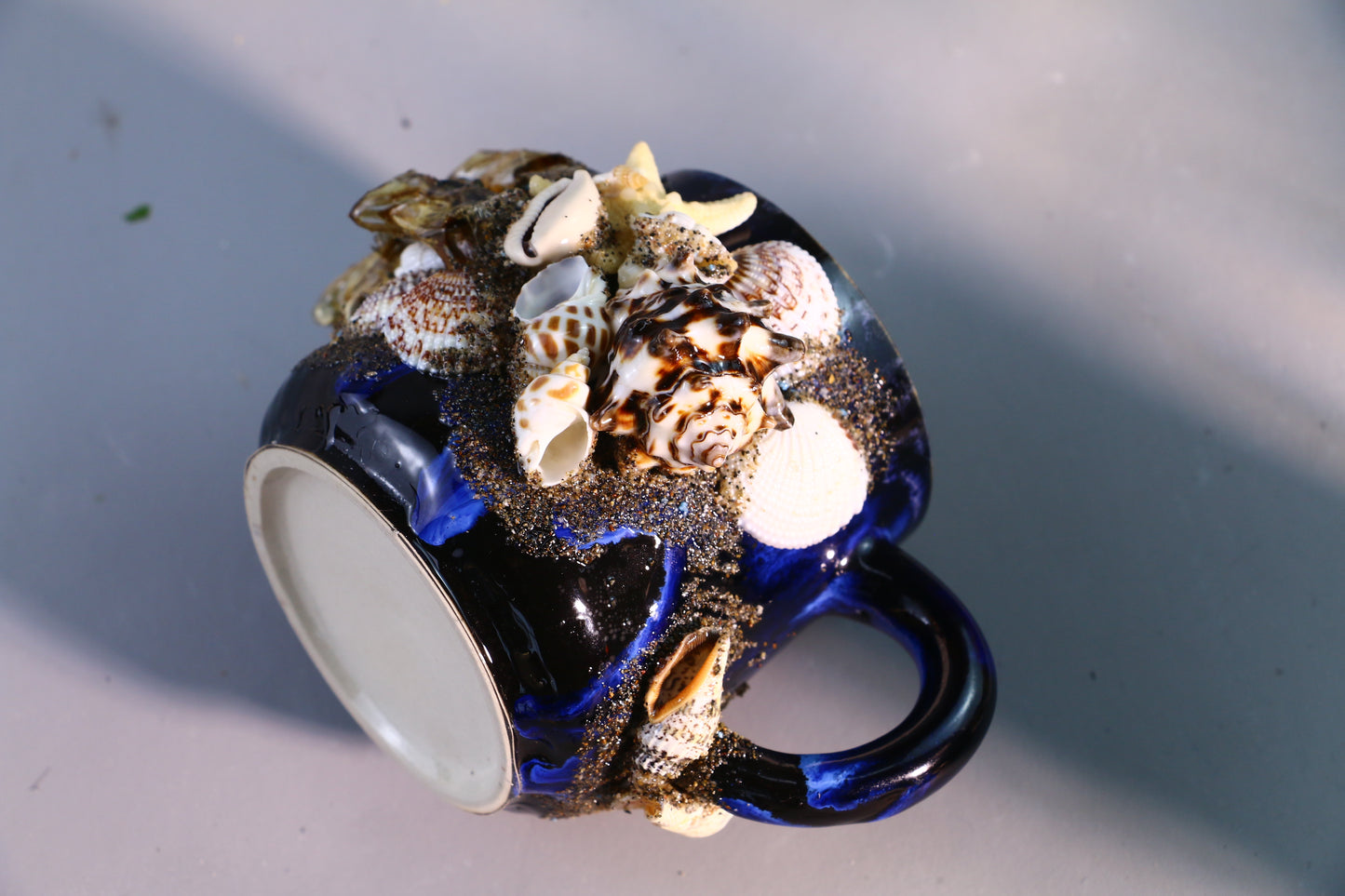 Keramik-Kaffeetasse mit Muscheln, Ozean-Serie, personalisierte handgefertigte Keramiktasse für Geschenke