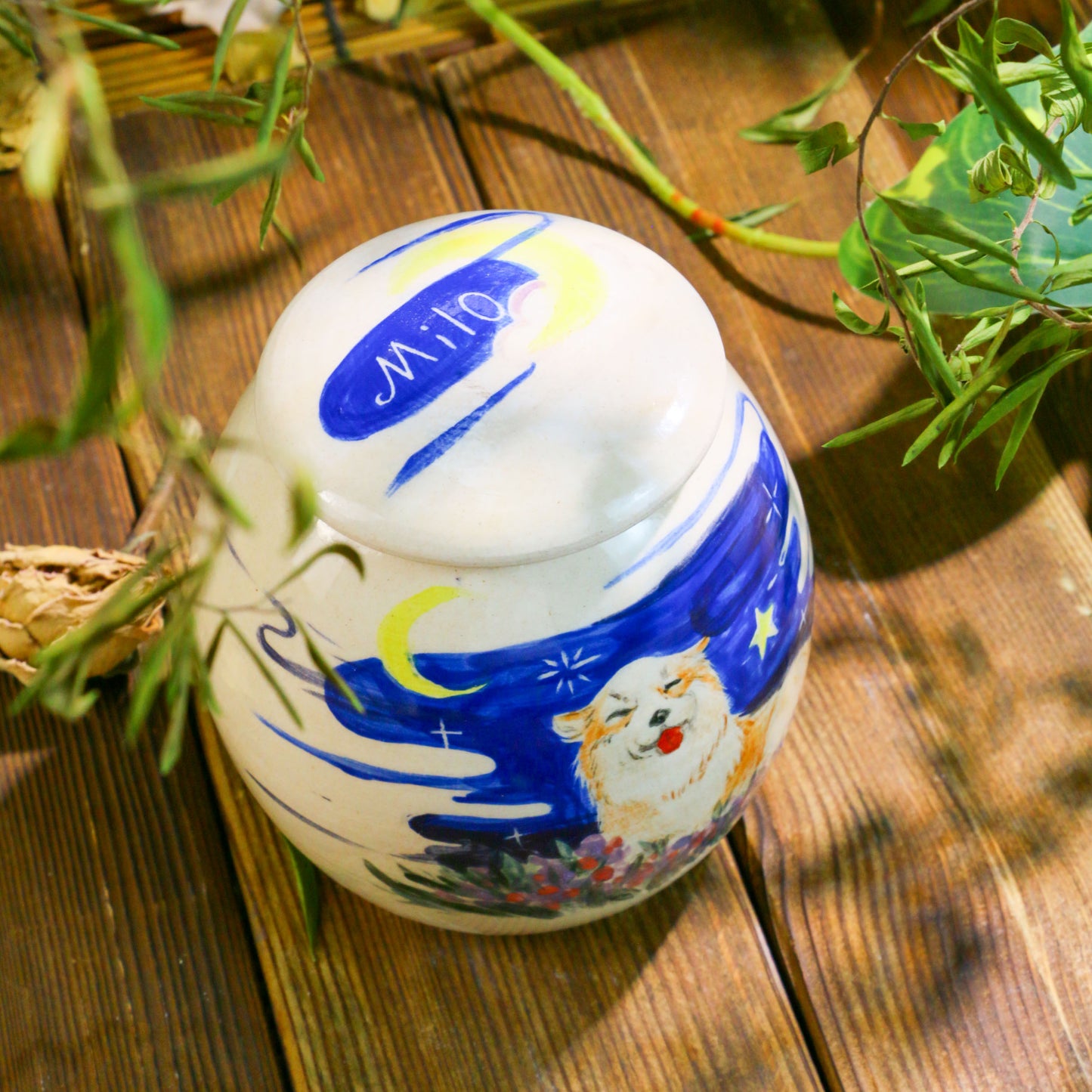 Hand-Painted Pet Portrait Urn – Handmade Ceramic Ashes Keepsake
