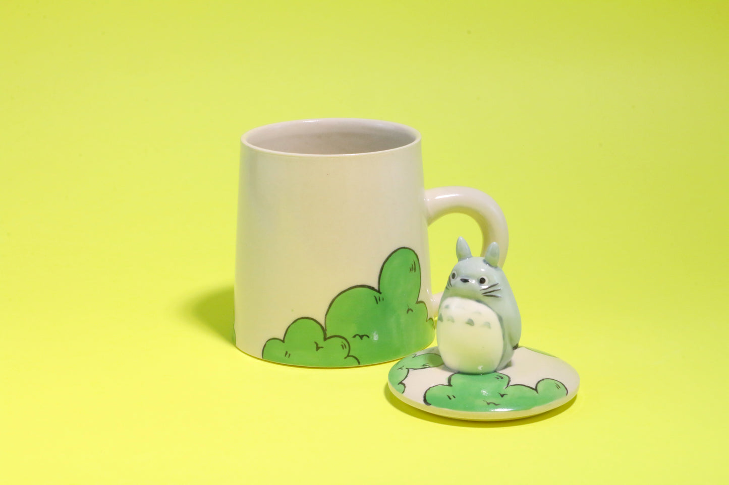 Totoro Large Ceramic Mug with Lid – Handmade Ghibli-Inspired Cup for Coffee Lovers