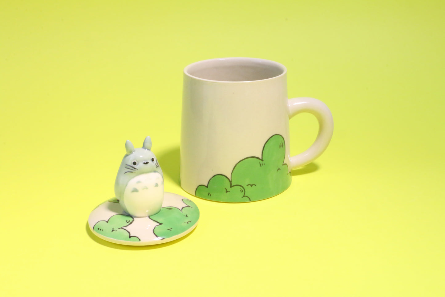 Totoro Large Ceramic Mug with Lid – Handmade Ghibli-Inspired Cup for Coffee Lovers