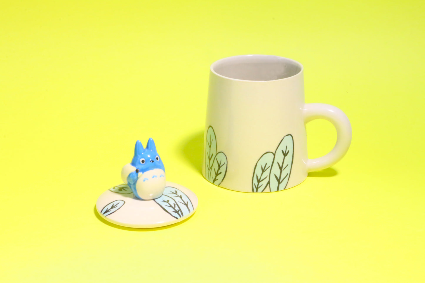 Totoro Large Ceramic Mug with Lid – Handmade Ghibli-Inspired Cup for Coffee Lovers