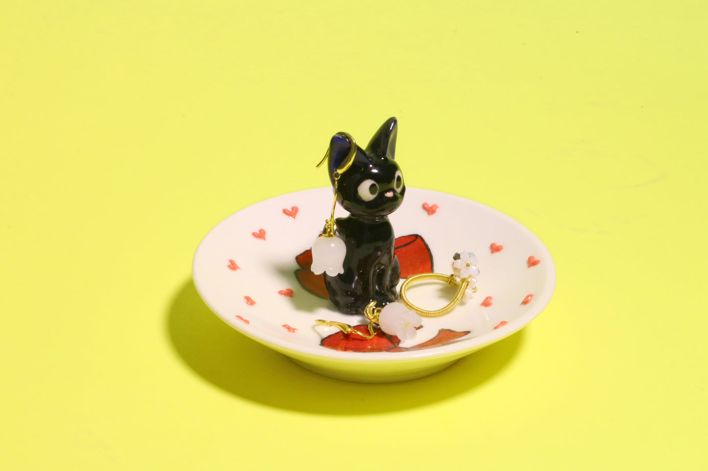 Jiji Handmade Ceramic Cat Ring Dish – Cute Anime-Inspired Jewelry Tray & Personalized Wedding Gift