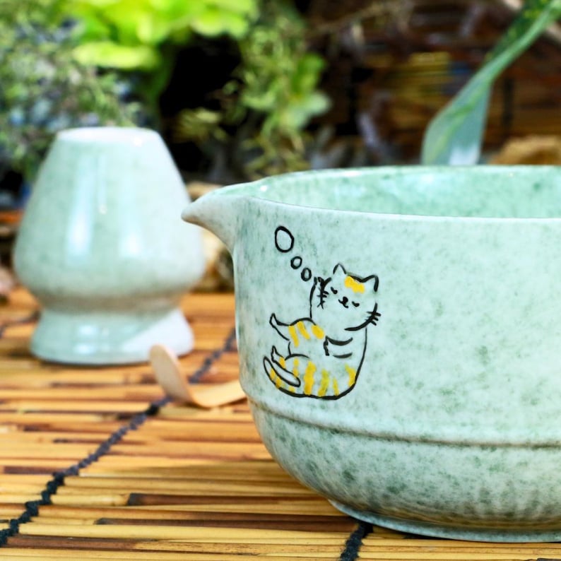 Handcrafted Ceramic Matcha Bowl with Cat Design —— Tea Set Gift
