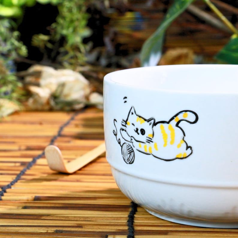 Handcrafted Ceramic Matcha Bowl with Cat Design —— Tea Set Gift