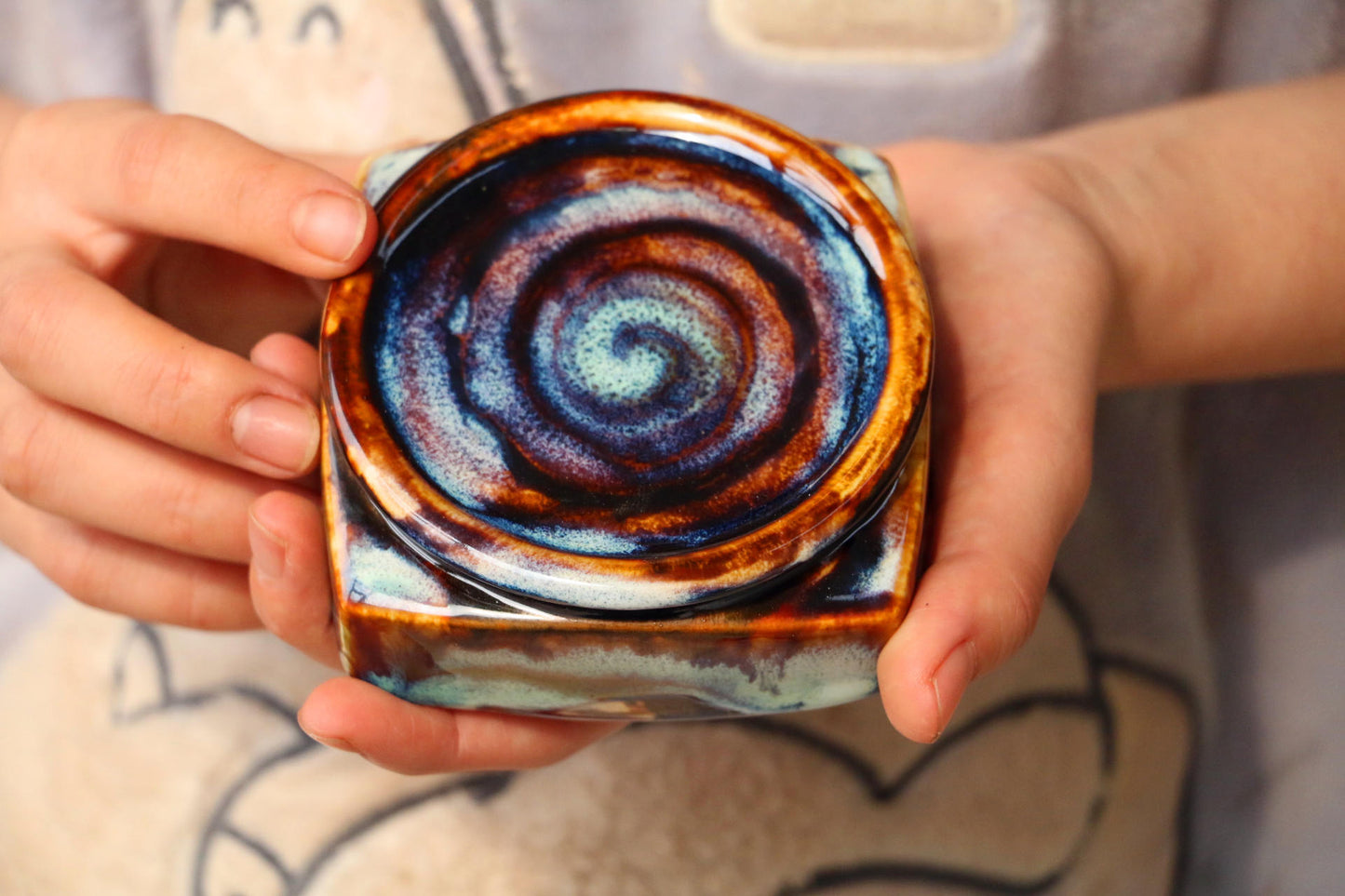 Handmade Square Ceramic Keepsake Box – Cosmic-Inspired Memorial & Storage