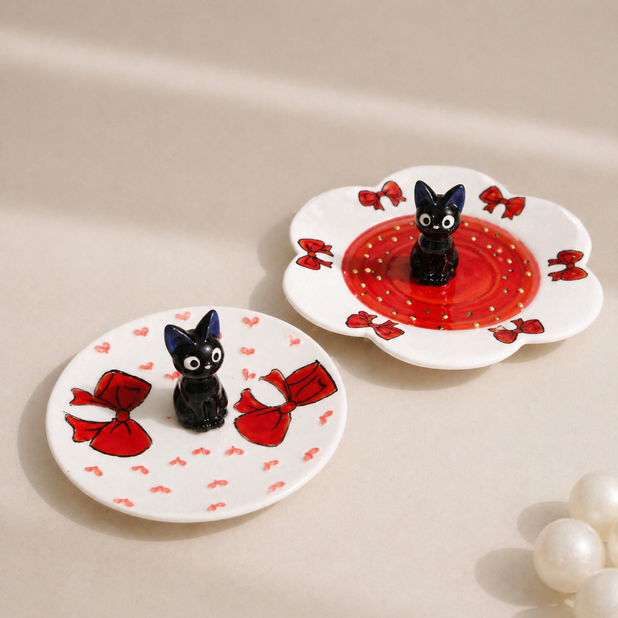 Jiji Handmade Ceramic Cat Ring Dish – Cute Anime-Inspired Jewelry Tray & Personalized Wedding Gift