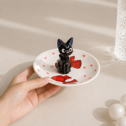 Jiji Handmade Ceramic Cat Ring Dish – Cute Anime-Inspired Jewelry Tray & Personalized Wedding Gift