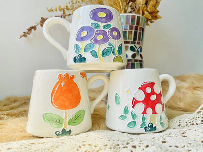 Handbemalte Keramiktasse mit Blumenmuster, personalisierte Keramiktasse für Kaffeeliebhaber