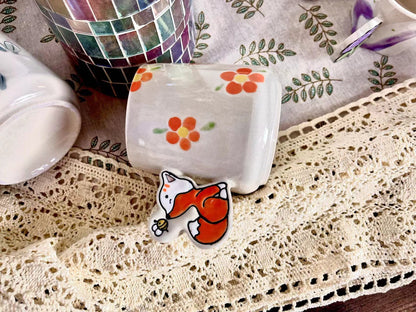 Entzückende Keramiktasse mit Tier- und Blumenmotiven – einzigartiger Tiergriff