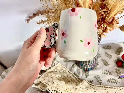 Entzückende Keramiktasse mit Tier- und Blumenmotiven – einzigartiger Tiergriff