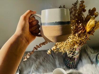 Handgefertigte Keramiktasse – Erdtöne &amp; handbemalte Farbverlaufstasse