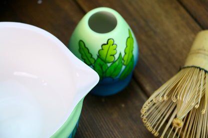 Nature-Inspired Pottery Matcha Bowl – Handmade Gradient Glaze Tea Bowl with Leaf Pattern