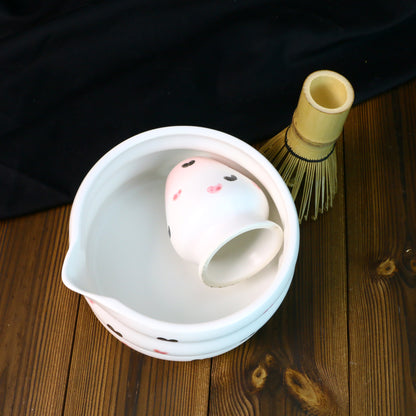 Handmade Ceramic Matcha Bowl – Wavy Ceramic Tea Bowl with Elegant Heart Details
