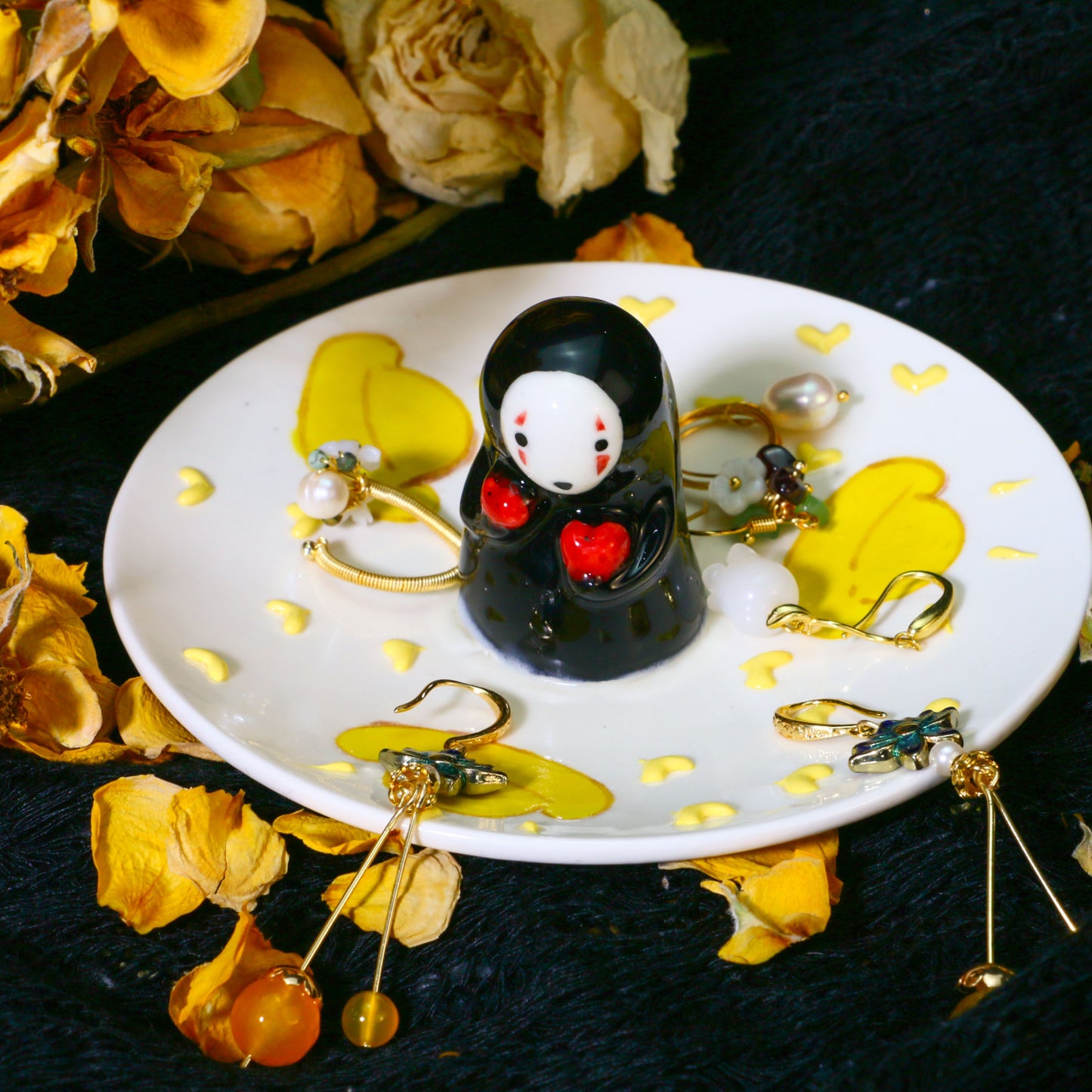 No Face Man Ring Dish, Handmade Figurine Trinket Dish, Anime Jewelry Tray with 3D Heart Design