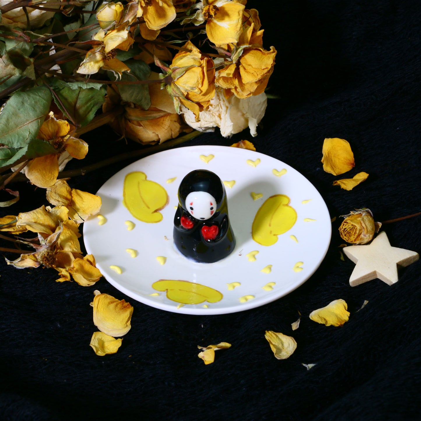 No Face Man Ring Dish, Handmade Figurine Trinket Dish, Anime Jewelry Tray with 3D Heart Design