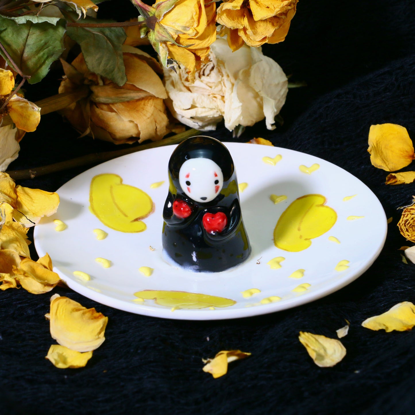 No Face Man Ring Dish, Handmade Figurine Trinket Dish, Anime Jewelry Tray with 3D Heart Design