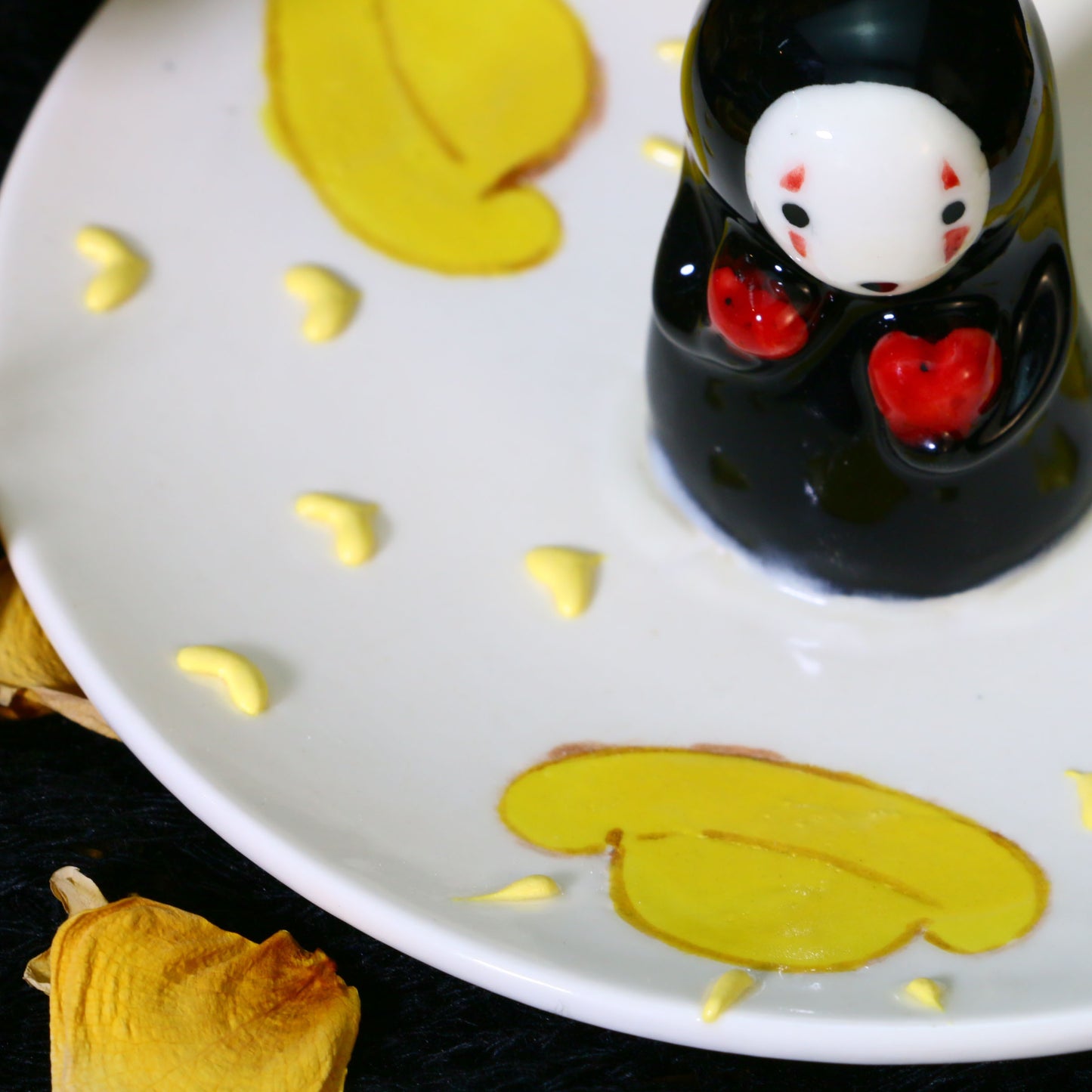 No Face Man Ring Dish, Handmade Figurine Trinket Dish, Anime Jewelry Tray with 3D Heart Design