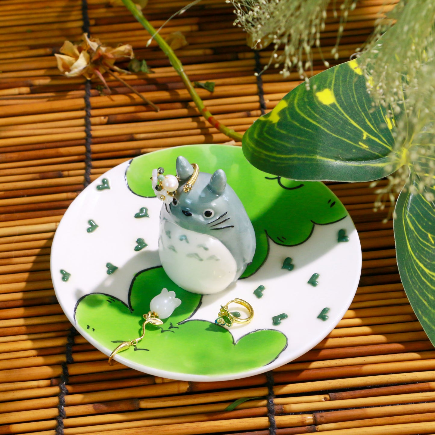 Kawaii Totoro Keramik Ringschale – Handgefertigtes Schmucktablett &amp; Geschenk für Ghibli-Fans