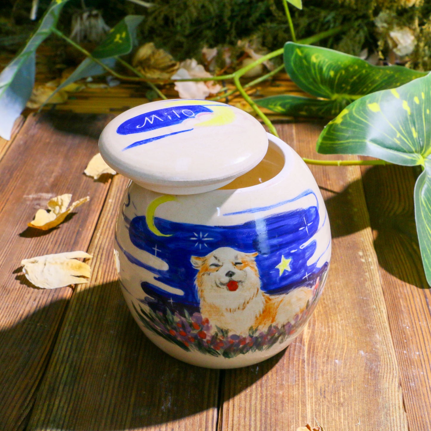 Hand-Painted Pet Portrait Urn – Handmade Ceramic Ashes Keepsake