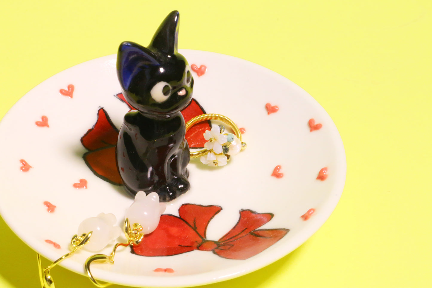 Jiji Handmade Ceramic Ring Dish, Anime Trinket Dish, Personalized Pottery Jewelry Tray for Wedding Gifts