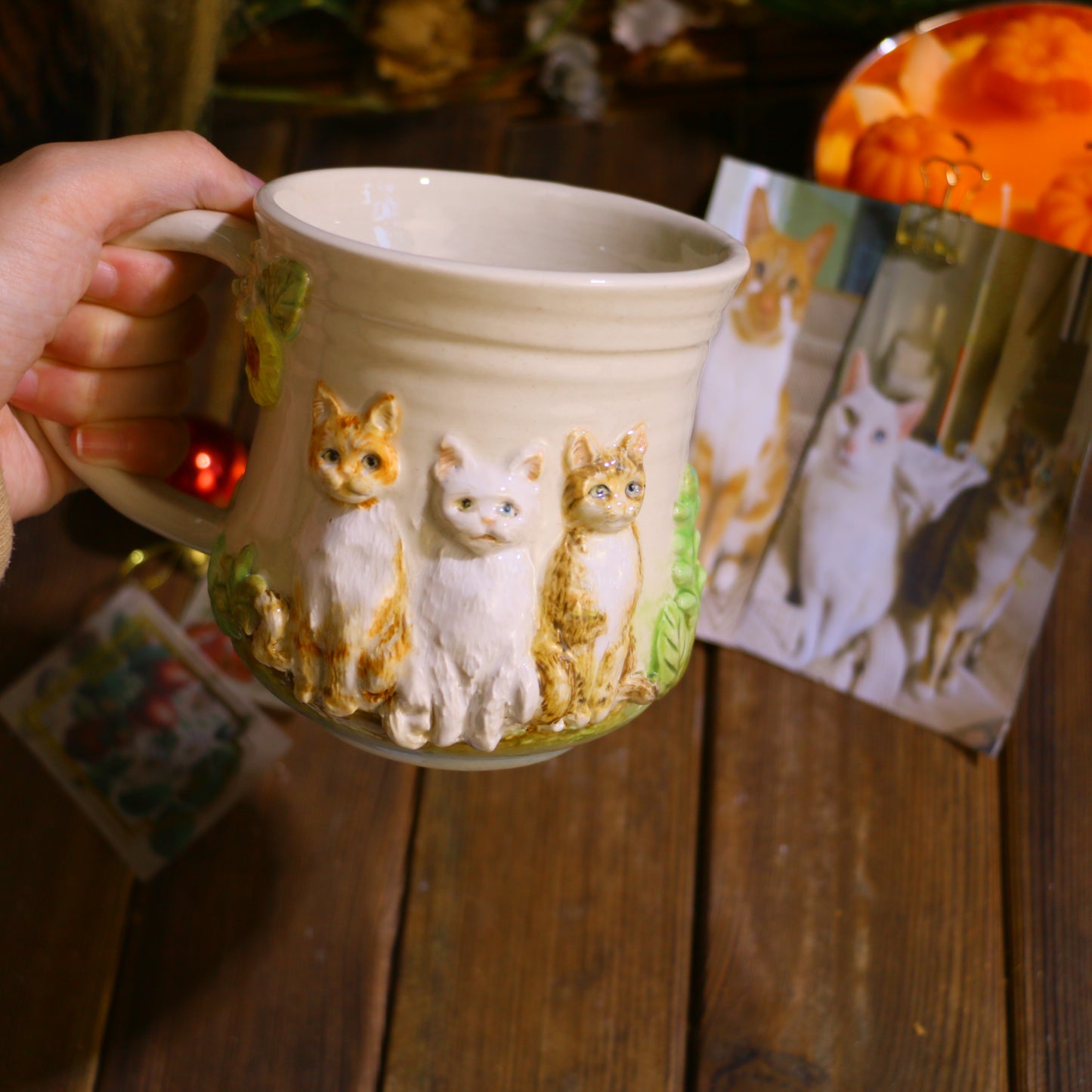 Custom Hand-Sculpted Pet Statue Mug – 3D Ceramic Portrait Cup with Floral Details