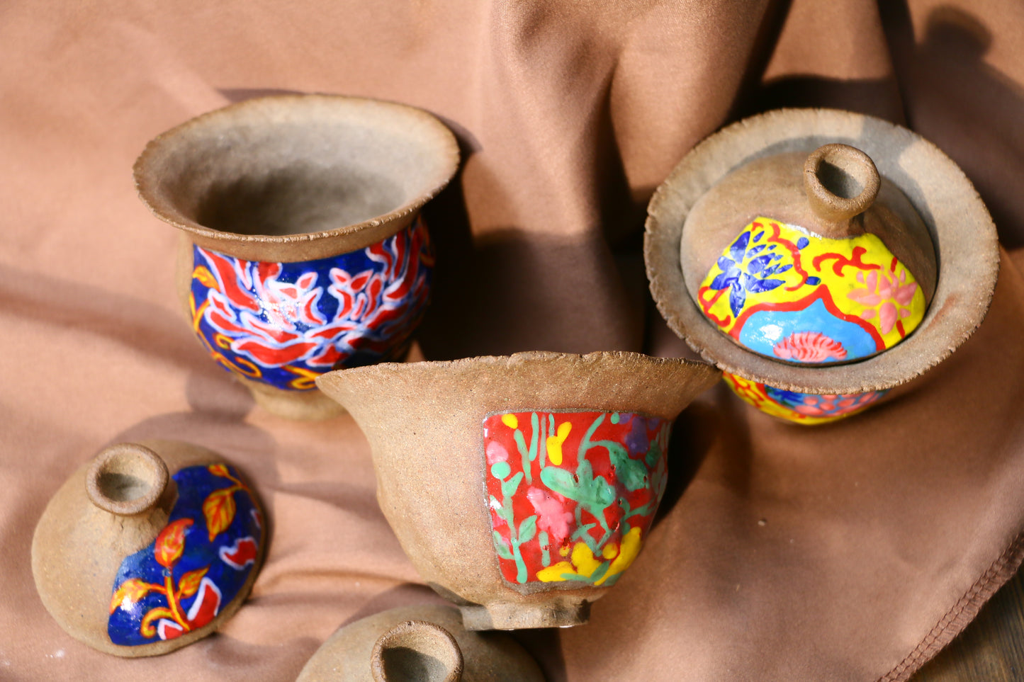 Handmade Ceramic Tea Cup, Retro Pottery Gaiwan with Lid, Elegant Porcelain Tea Set