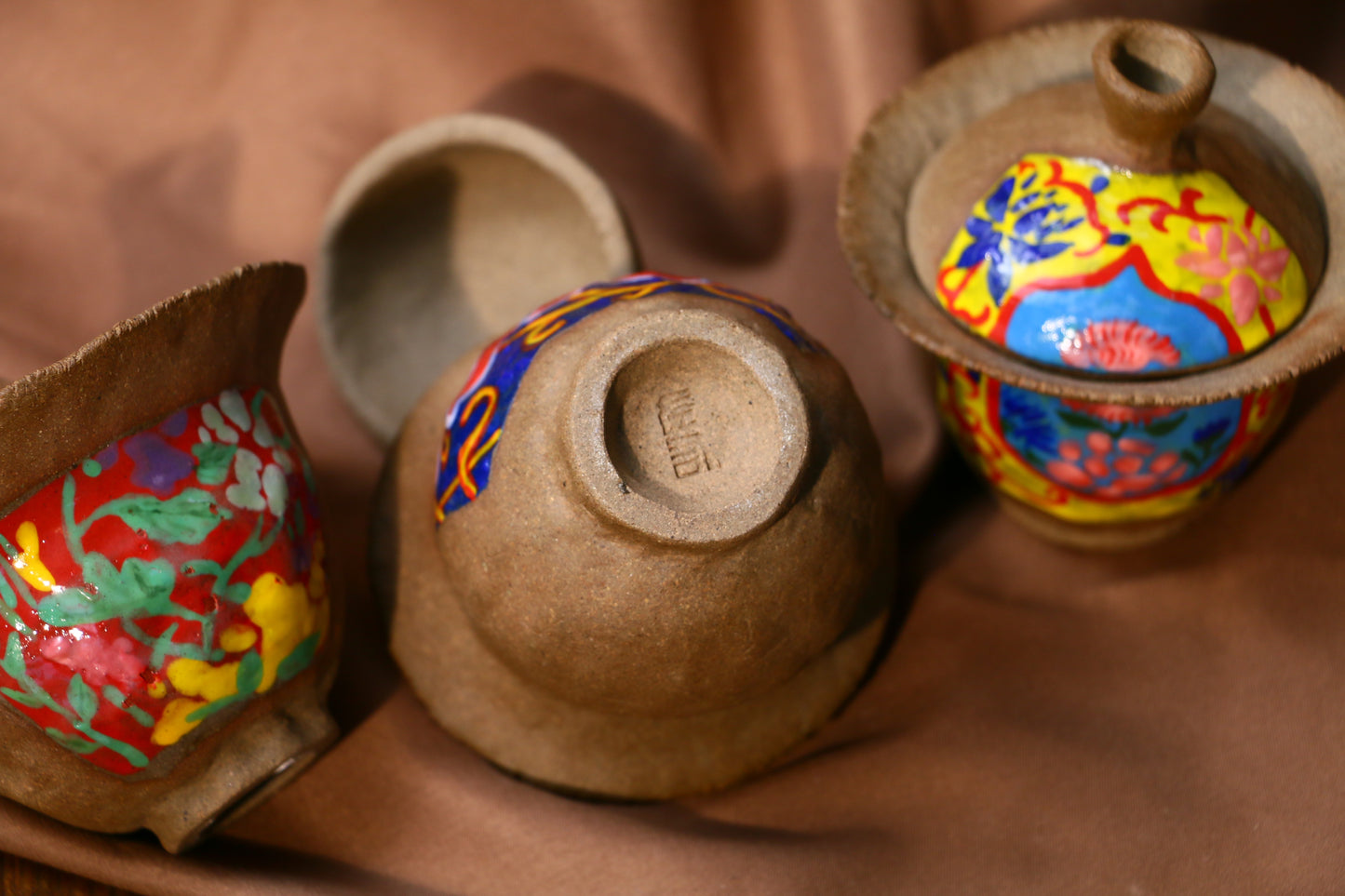 Handmade Ceramic Tea Cup, Retro Pottery Gaiwan with Lid, Elegant Porcelain Tea Set