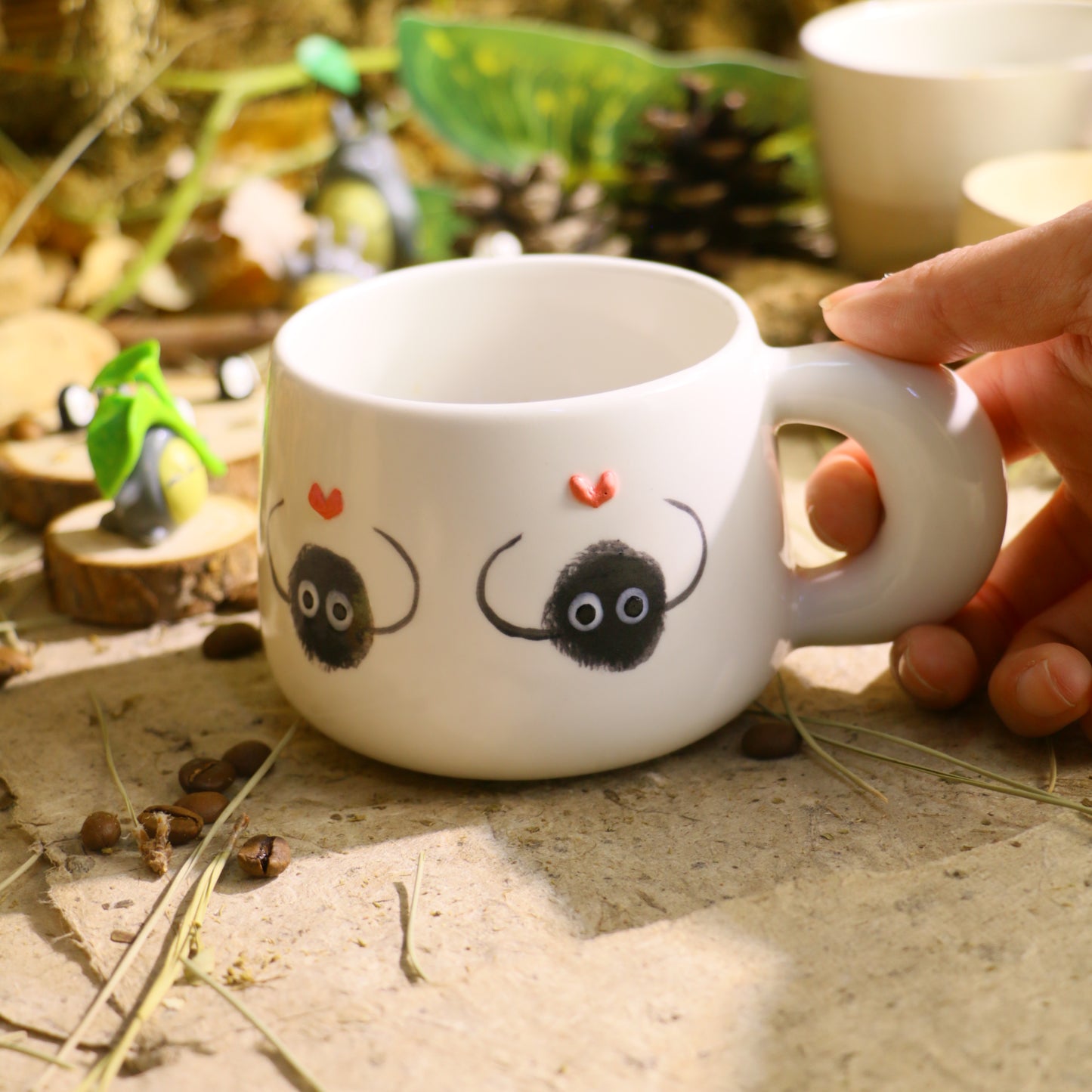 Handbemalte Kaffeetasse mit Staubzauberer und 3D-Herz-Akzenten, süße Kaffeetasse aus Keramik