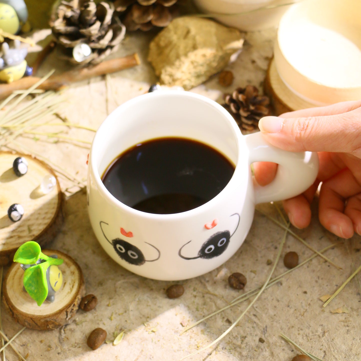 Handbemalte Kaffeetasse mit Staubzauberer und 3D-Herz-Akzenten, süße Kaffeetasse aus Keramik
