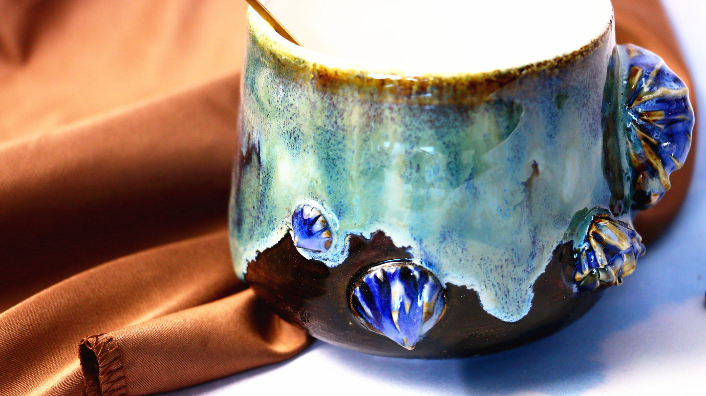 Blue Ocean-Themed Ceramic Mug with 3D Jellyfish and Shell Reliefs Design