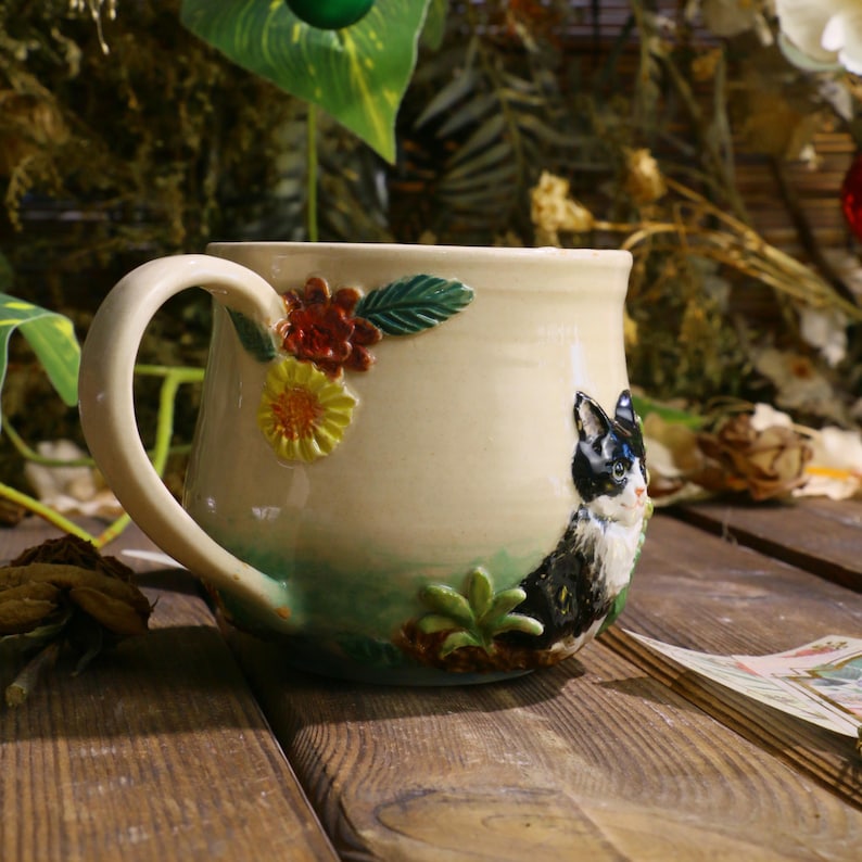 Custom Hand-Sculpted Pet Statue Mug – 3D Ceramic Portrait Cup with Floral Details