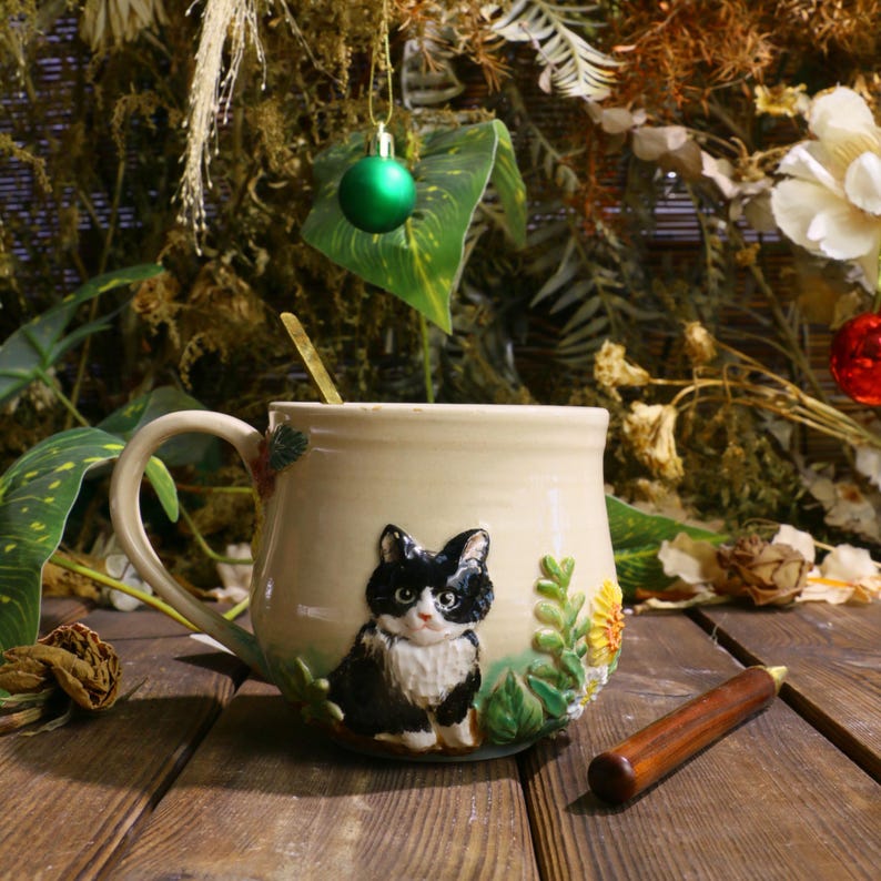 Custom Hand-Sculpted Pet Statue Mug – 3D Ceramic Portrait Cup with Floral Details