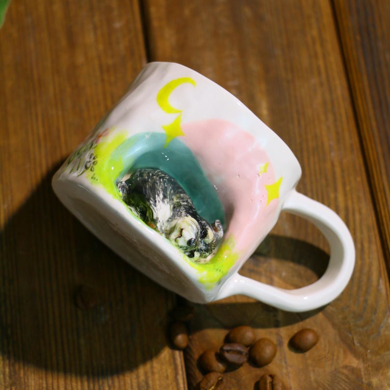 Custom Hand-Sculpted Pet Sleeping Mug – Personalized Ceramic Cup with 3D Pet Portrait Figure Inside